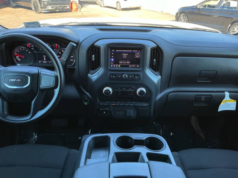 2023 GMC Sierra 1500 Pro