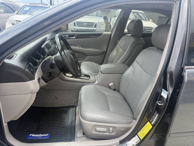 2004 Lexus ES 330