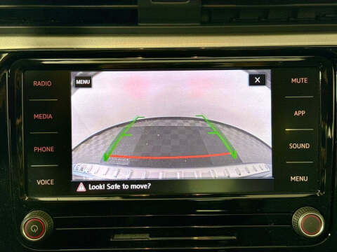 2022 Volkswagen Passat SE