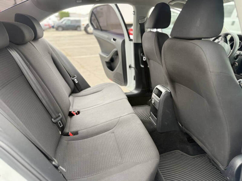2016 Volkswagen Jetta