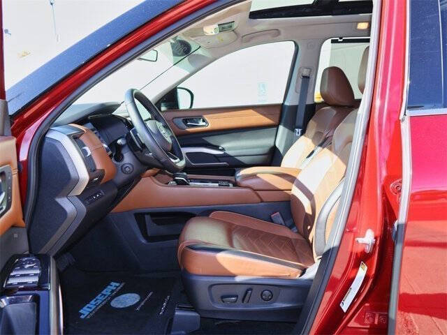 2023 Nissan Pathfinder Platinum