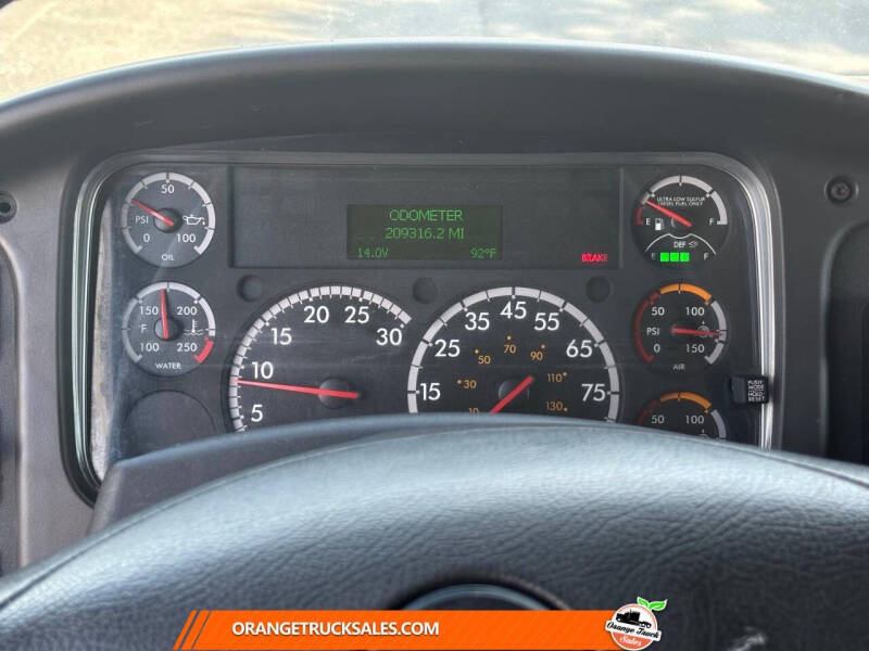 2018 Freightliner M2 106