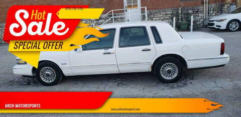 1997 Lincoln Town Car for sale at DRIVE-RITE in Saint Charles MO