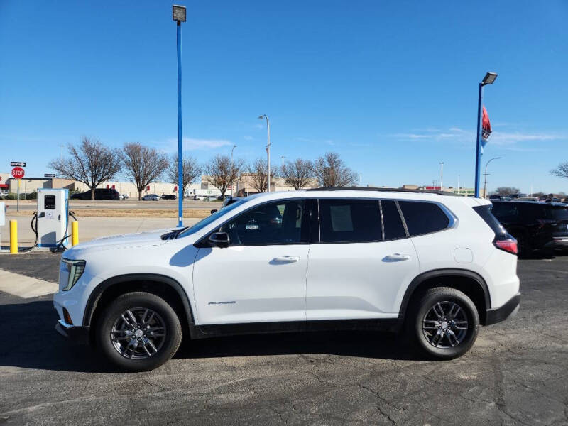 2024 GMC Acadia AT4