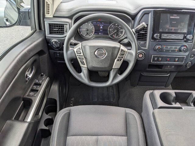2022 Nissan Titan 11