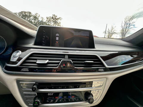 2017 BMW 7 Series 740i