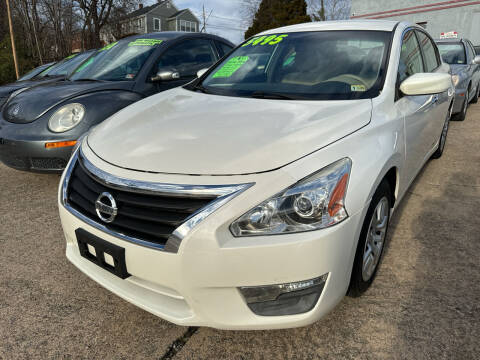 2013 Nissan Altima for sale at Motley's Auto World in Danville VA