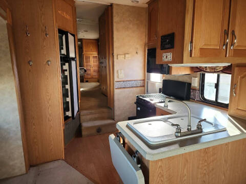 2008 Custom Campers inc Hitchhiker  II