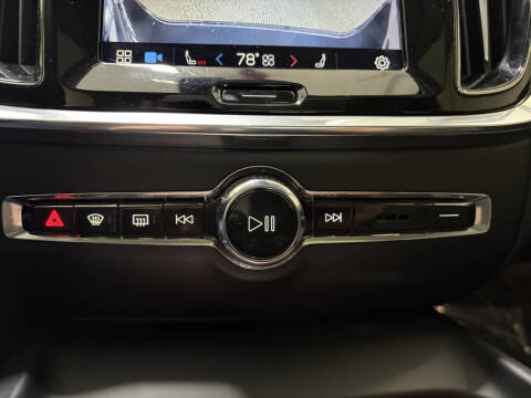 2024 Volvo V60 Cross Country B5 Plus