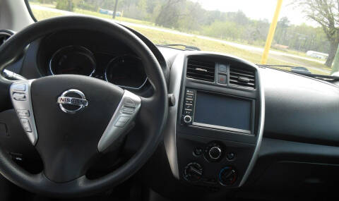 2019 Nissan Versa S Plus