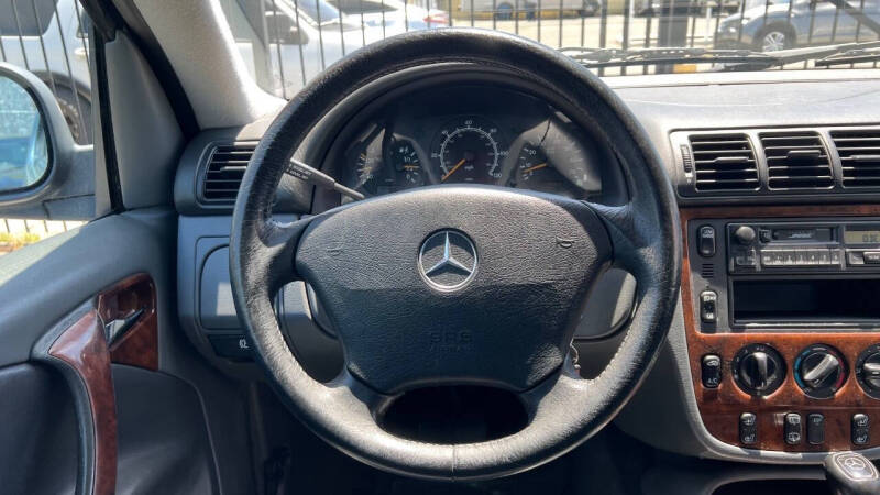 1999 Mercedes-Benz M-Class ML 320
