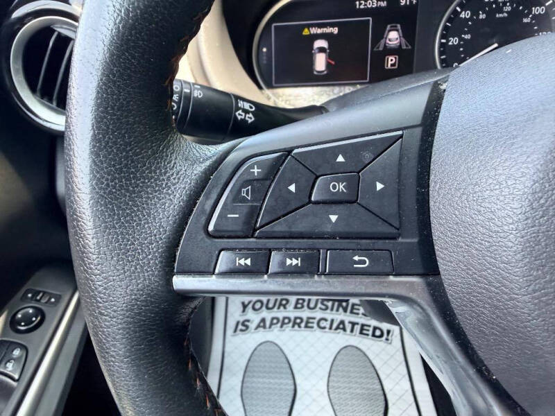 2020 Nissan Kicks SR