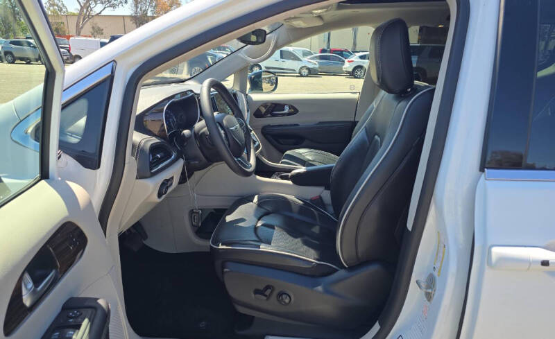 2024 Chrysler Pacifica Limited