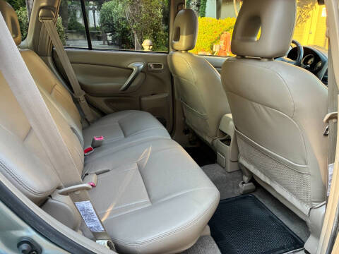 2005 Toyota RAV4