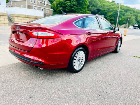 2013 Ford Fusion Hybrid SE