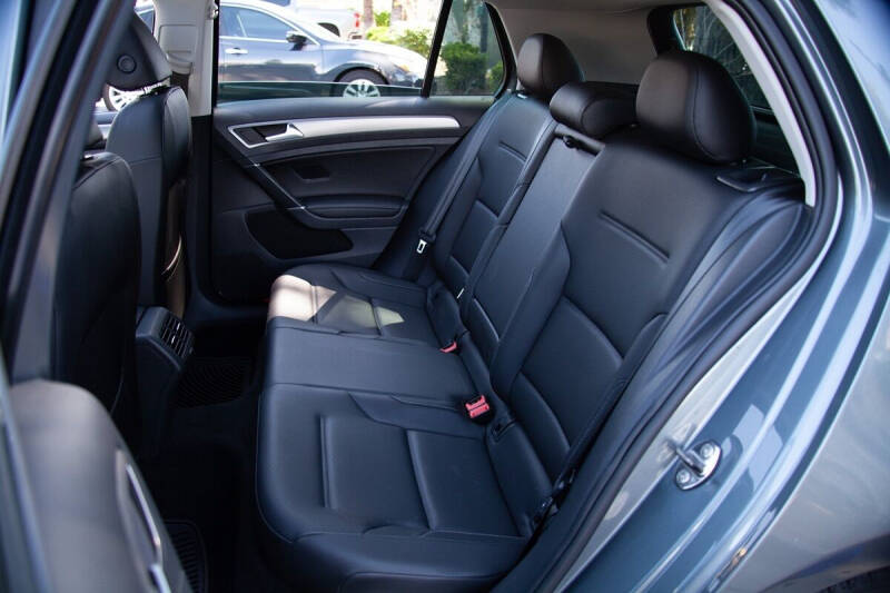 2017 Volkswagen Golf