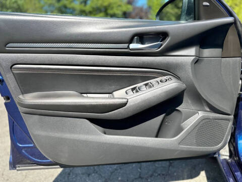 2021 Nissan Altima 2.5 SR