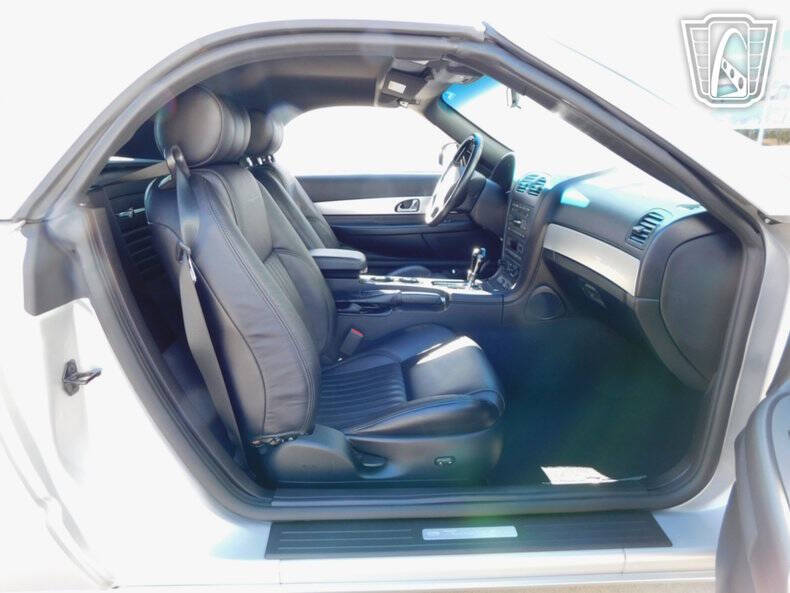 2005 Ford Thunderbird Deluxe