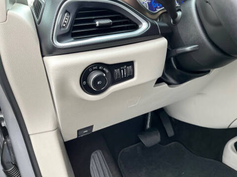 2017 Chrysler Pacifica Touring-L Plus