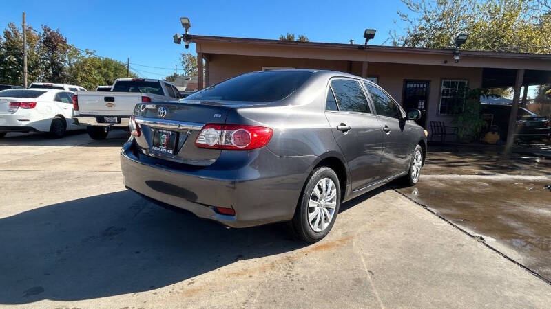 2013 Toyota Corolla LE