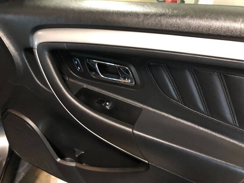 2015 Ford Taurus SEL