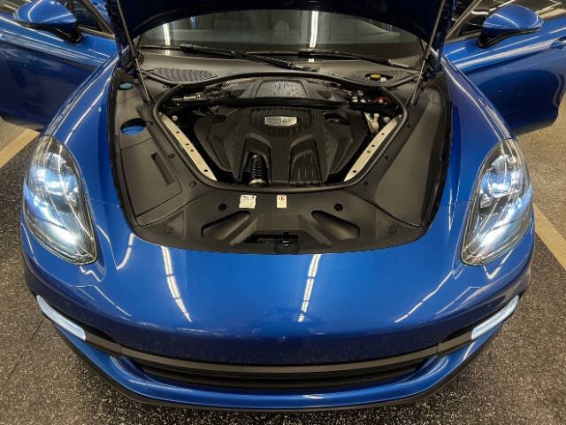 2017 Porsche Panamera 4