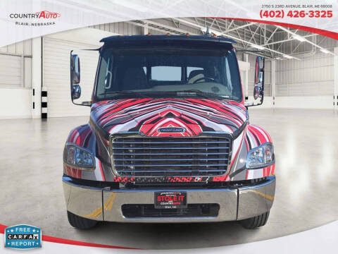 2022 Freightliner M2 106