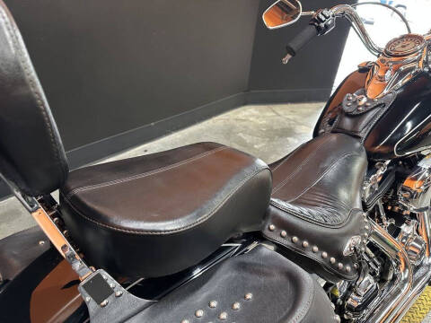 2014 Harley-Davidson FLSTC - Heritage Softail