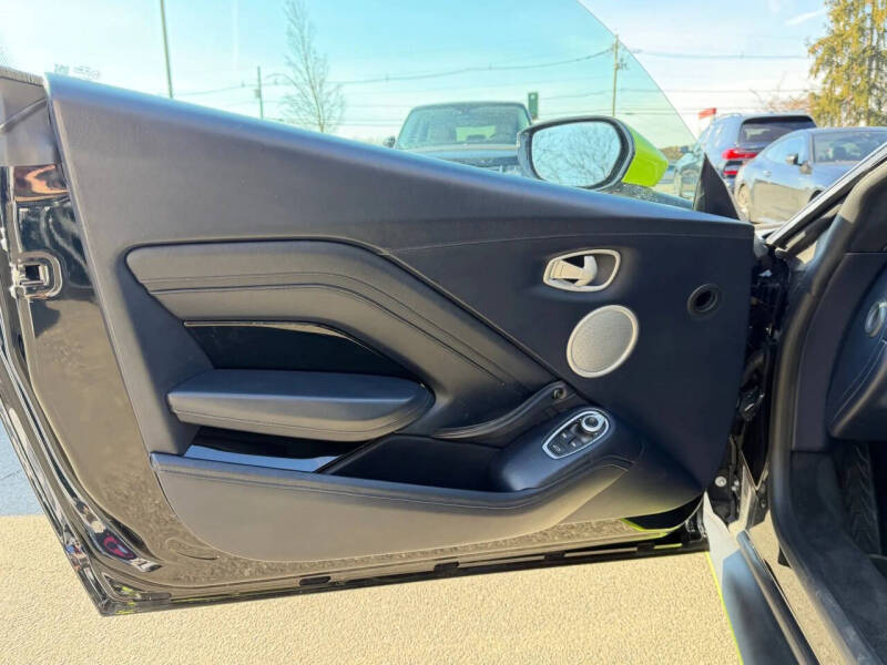 2020 Aston Martin Vantage