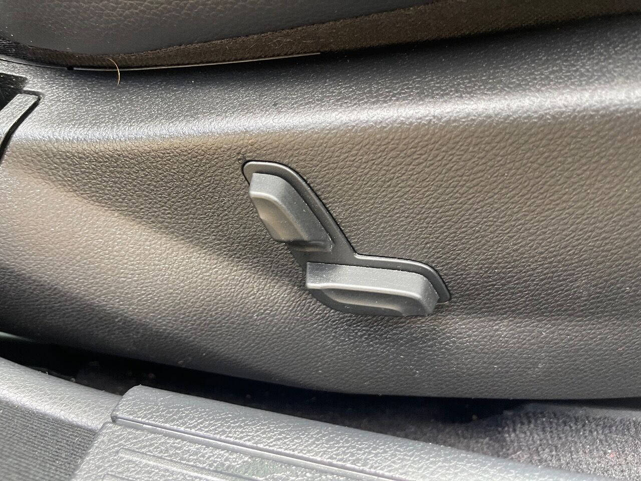 2014 Mercedes-Benz C-Class Sedan - $16,900