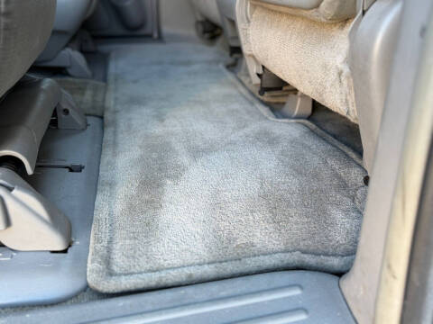 2005 Toyota Sienna LE 7 Passenger