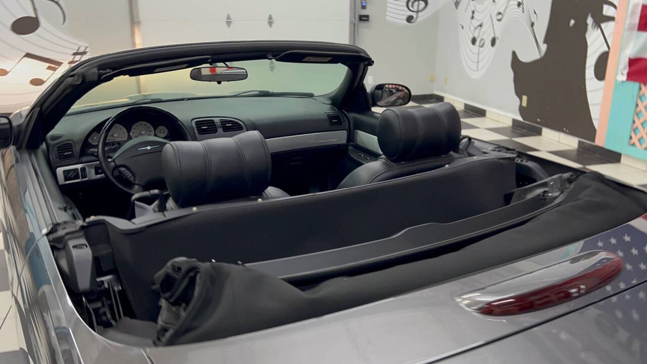2003 Ford Thunderbird 25