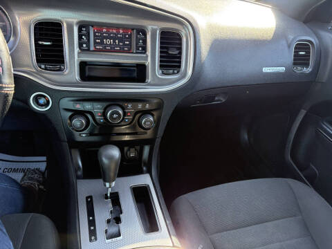 2012 Dodge Charger SE