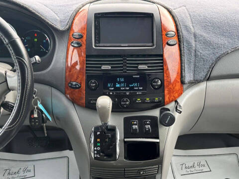 2010 Toyota Sienna XLE