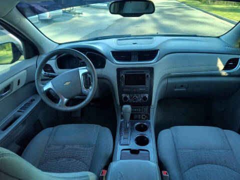 2017 Chevrolet Traverse LT