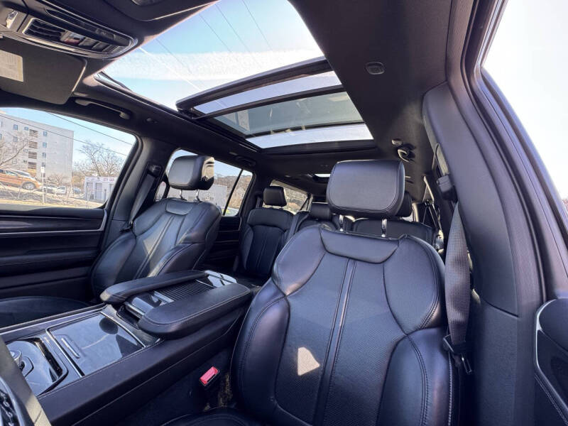 2024 Jeep Wagoneer L