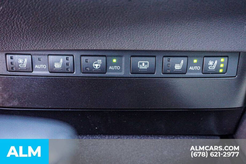 2024 Lexus ES 300h Luxury