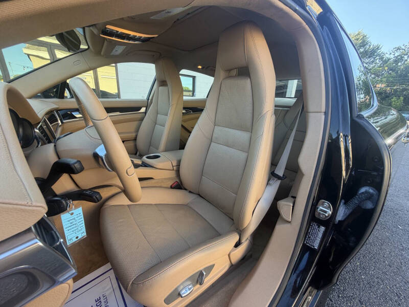 2012 Porsche Panamera