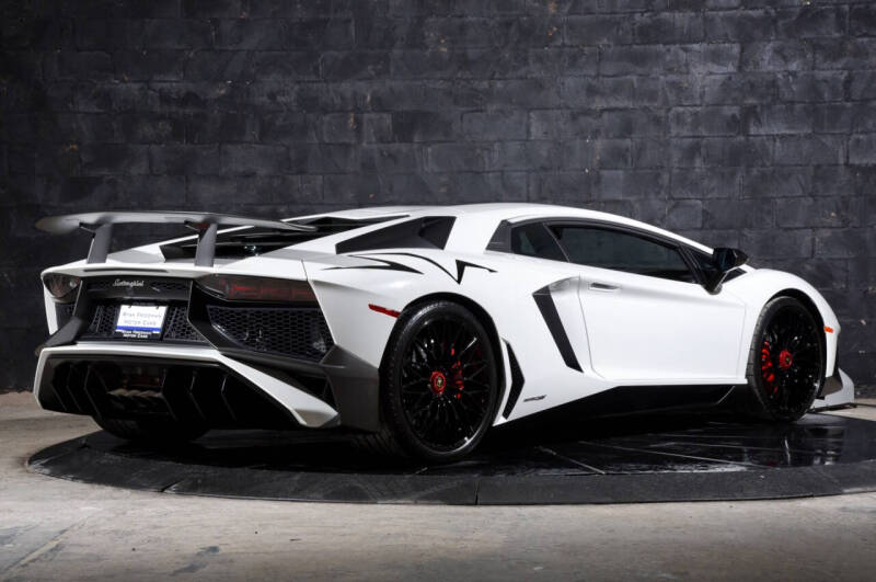 2016 Lamborghini Aventador LP 750-4 SV