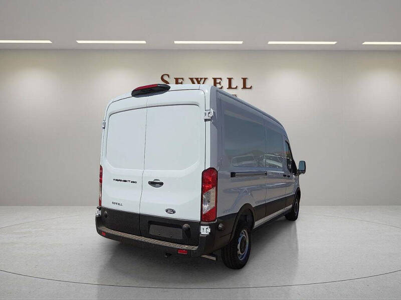 2026 Ford Transit 250