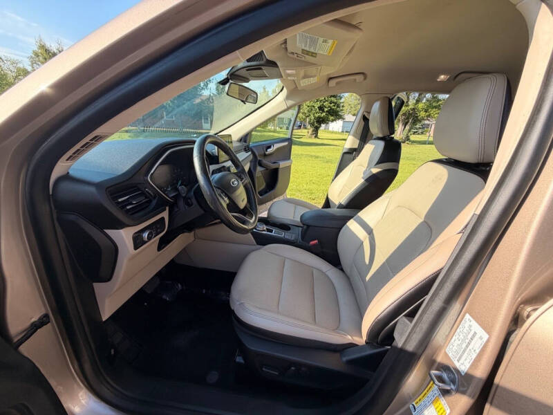 2020 Ford Escape SEL