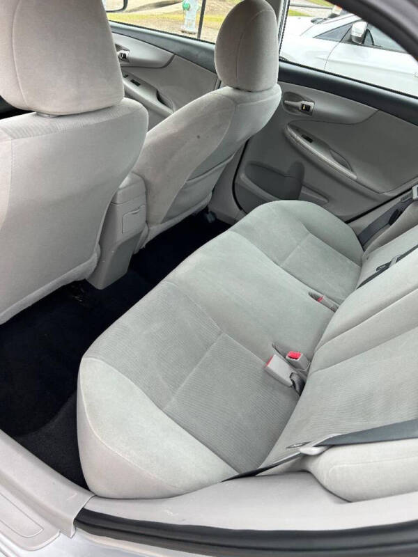 2013 Toyota Corolla LE