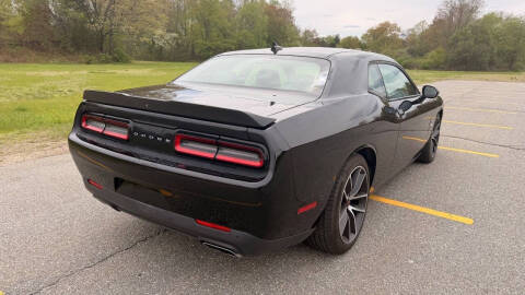 2018 Dodge Challenger 392 HEMI Scat Pack Shaker
