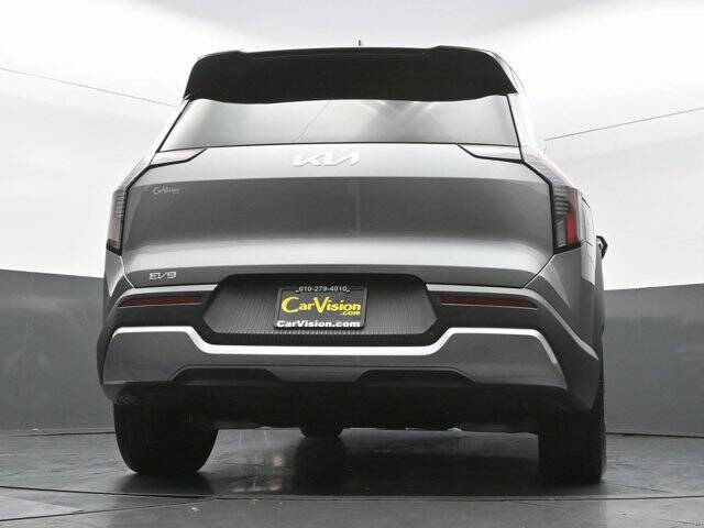 2024 Kia EV9 Light Long Range