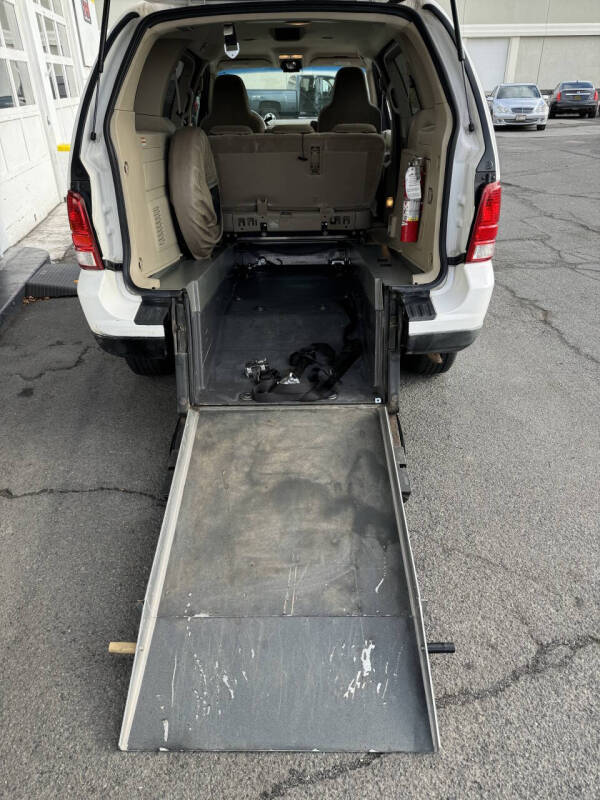 2004 Ford Freestar S