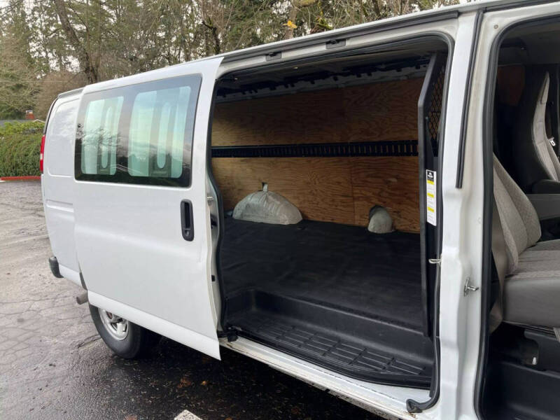 2018 GMC Savana 2500