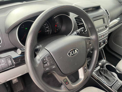 2015 Kia Sorento LX