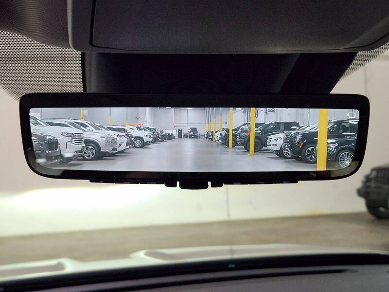 2022 Toyota Highlander Hybrid Platinum