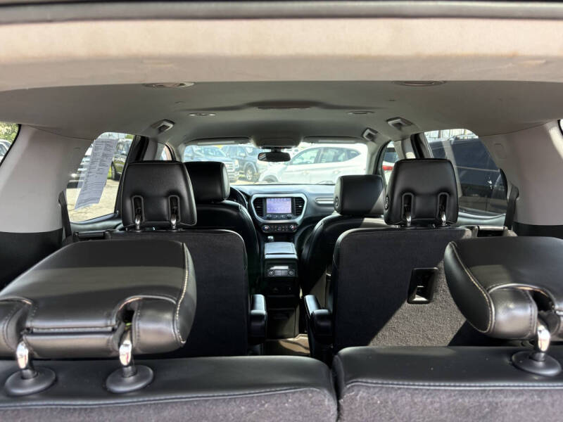 2017 GMC Acadia SLT-1