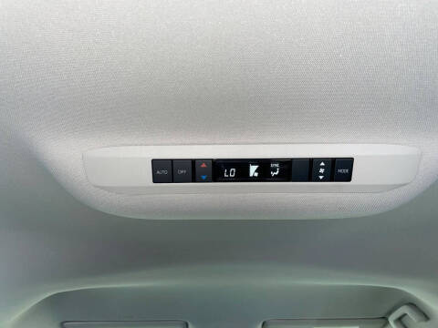 2023 Toyota Sienna LE 8-Passenger